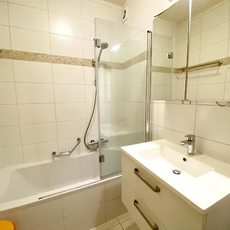 Сasa de vacaciones Attic Near Beach, Cleaning Included *