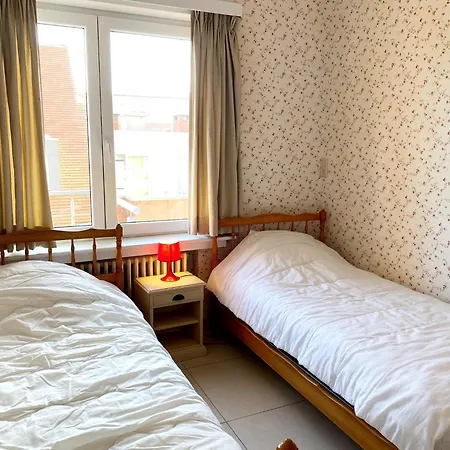 Attic Near Beach, Cleaning Included Сasa de vacaciones *